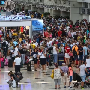 Antalya Turist Sayisinda Rekor 9 Milyon Siniri Asildi