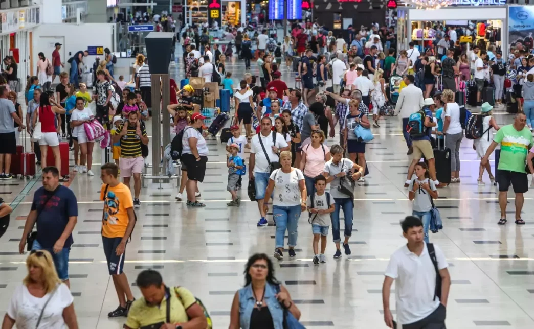 Antalyada Son Dakika Rezervasyonlari Artis Gosteriyor