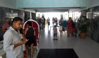 Antalyada Tatilcilerin Elektrik ve Hizmet Kesintisi Tepkisi