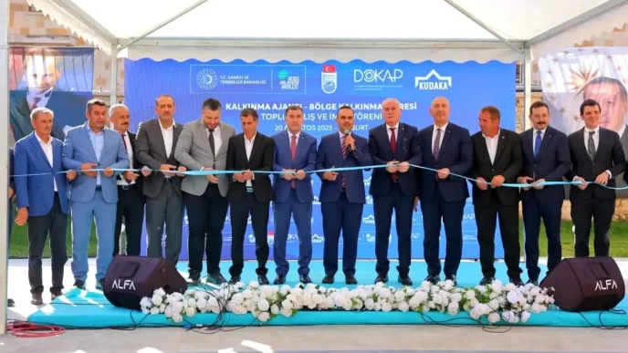 Arasta Bayburt Projesi Acilisi ve Yeni Projelerin Imza Toreni