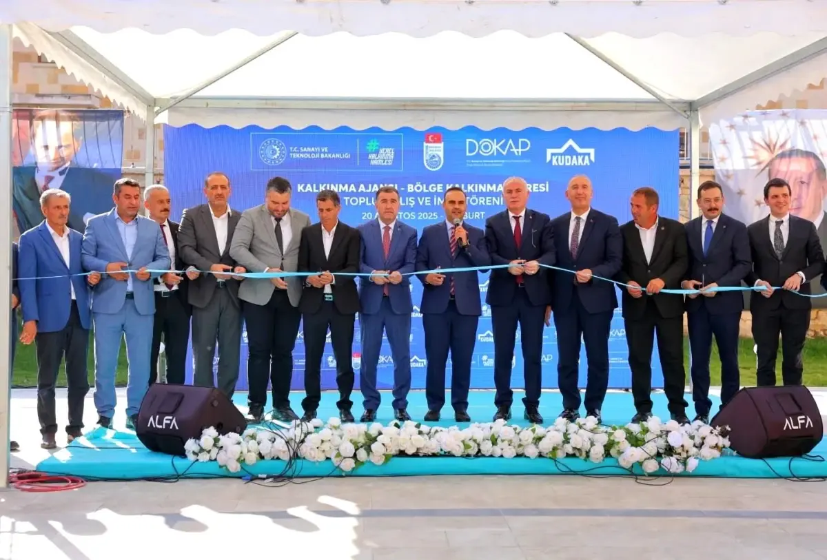 Arasta Bayburt Projesi Acilisi ve Yeni Projelerin Imza Toreni