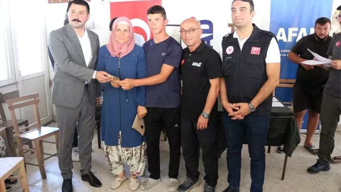 Ayvacikta Depremzedelere Yeni Konutlar Teslim Edildi