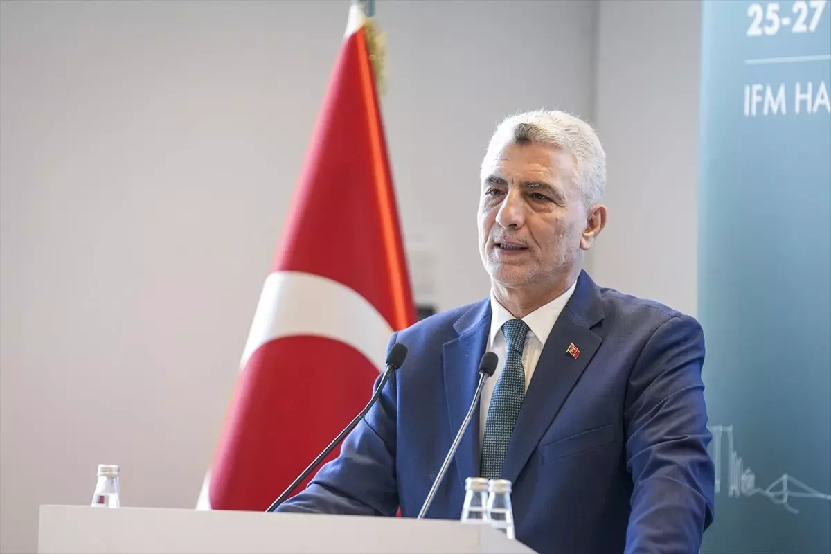 Bakan Bolat Istanbul Mobilya Tasarim Fuari tanitim toplantisinda konustu Aciklamasi
