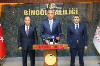 Bakan Ersoy Sorunlarini cozmus Turkiye kalkinmis refahini artirmis bir Turkiye