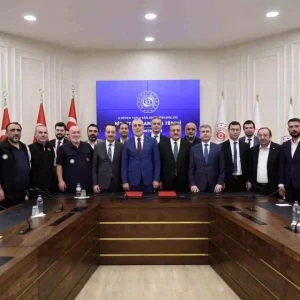 Bakan Isikhan 11 hizmet kolunun tamaminda imzalarimizi attik