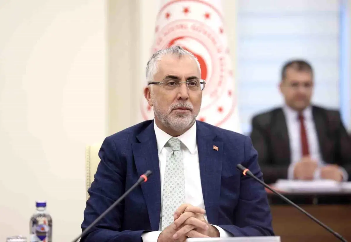 Bakan Isikhan Kamu Gorevlileriyle Toplu Sozlesme Gorusmelerini Degerlendirdi