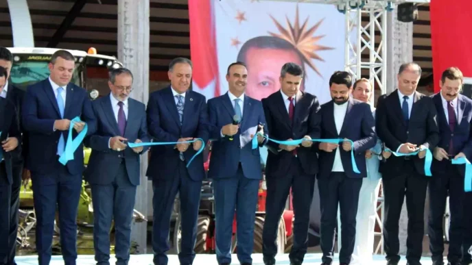Bakan Kacir Bingol Kalkinmanin Simge Sehri Olacak