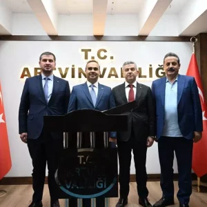 Bakan Kacir Tarihin bir kirilma noktasindayiz