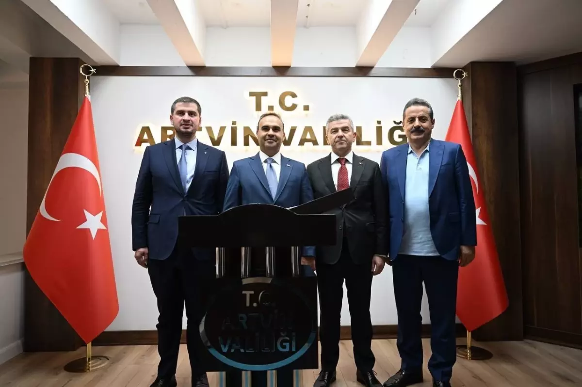 Bakan Kacir Tarihin bir kirilma noktasindayiz