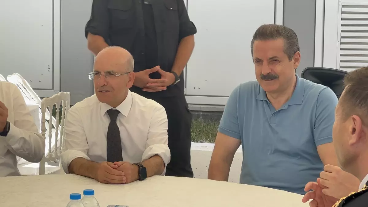 Bakan Simsek Taziyeleri Kabul Etti