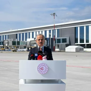 Bakan Uraloglu Havalimanlarinda 1349 milyon yolcuya hizmet verildi