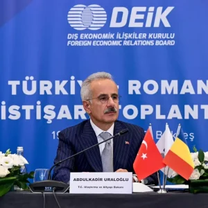 Bakan Uraloglu Romanyada Turkiye Romanya Yuvarlak Masa Toplantisina Katildi