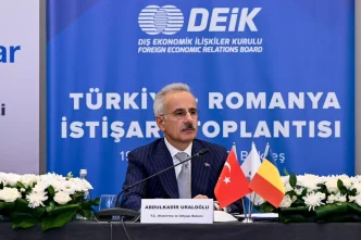 Bakan Uraloglu Romanyada Turkiye Romanya Yuvarlak Masa Toplantisina Katildi