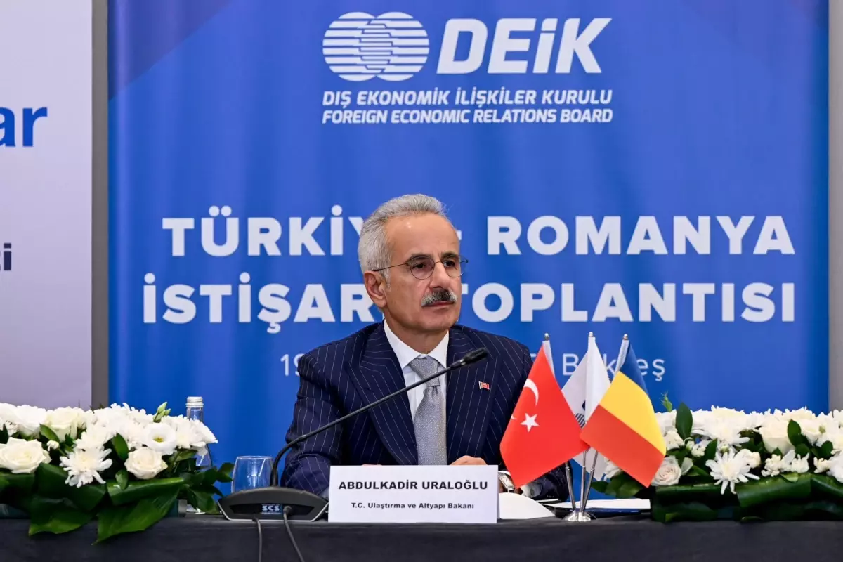 Bakan Uraloglu Romanyada Turkiye Romanya Yuvarlak Masa Toplantisina Katildi