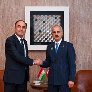 Bakan Uraloglu Tacikistan Ulastirma Bakani ile Gorustu