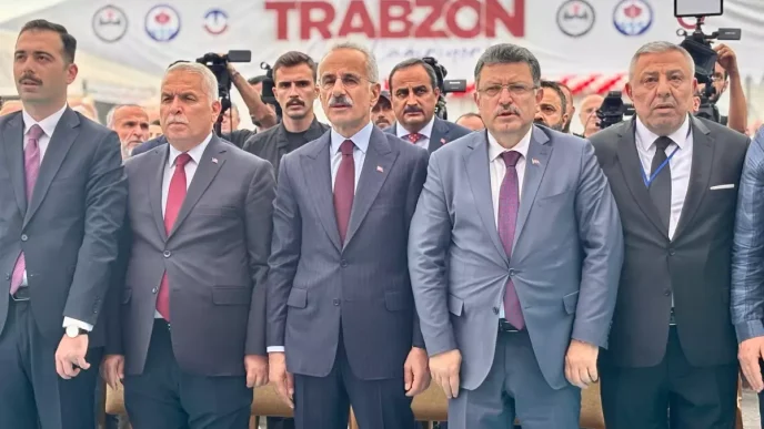 Bakan Uraloglu Trabzon Gunleri Etkinligine Katildi