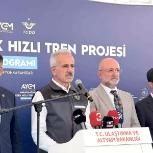 Bakan Uraloglu Yaklasik 115 milyon insanimiz hizli tren konforuna kavusacak