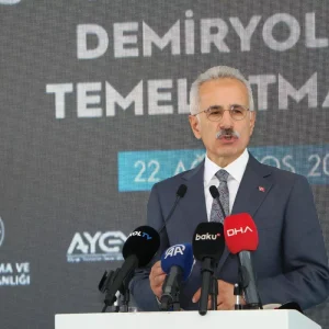 Bakan Uraloglu Zengezur Koridoru bolgesel barisi pekistirecek