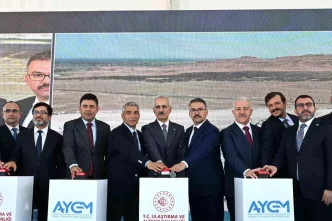 Bakan Uraloglu Zengezur koridoru Turkiye Azerbaycan ve Ermenistan arasinda ekonomik