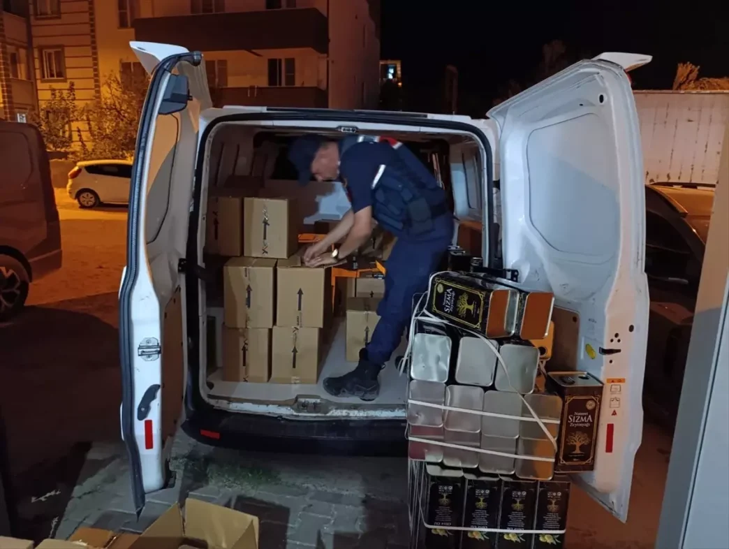 Balikesirde Sahte Zeytinyagi Operasyonu 15 Bin Litre Ele Gecirildi