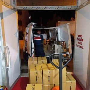Balikesirde Sahte Zeytinyagi Uretimine Baskin 15 Bin Litre Zeytinyagi Ele