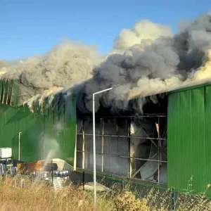 Balikesirdeki Teksut Fabrikasinda Yangin Panigi