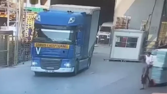 Bebek Bezleri Gumruk Yerine Baska Depoya Calindi