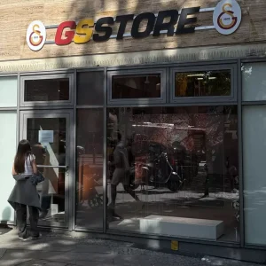 Berlinde Galatasarayin Resmi GS Storeu Acildi