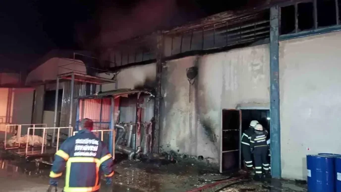 Bilecikte IDAS Fabrikasinda Yangin Cikti