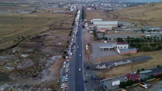 Bitlis Tatvan Kara Yolunda Uzun Arac Kuyrugu