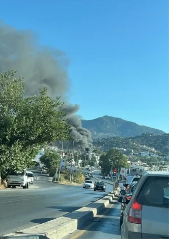 Bodrumda Depoda Yangin Buyuk Hasar ve Panige Neden Oldu