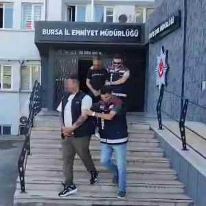 Bursada Emekli Vatandasi 51 Milyon TL Dolandiran Supheliler Yakalandi