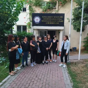 Bursada Yabanci Uyruklu Kadinlara Yonelik Operasyon 9 Kisi Yakalandi