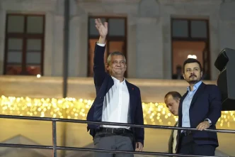 CHP Genel Baskani Ozgur Ozel Beyoglunda Miting Duzenledi