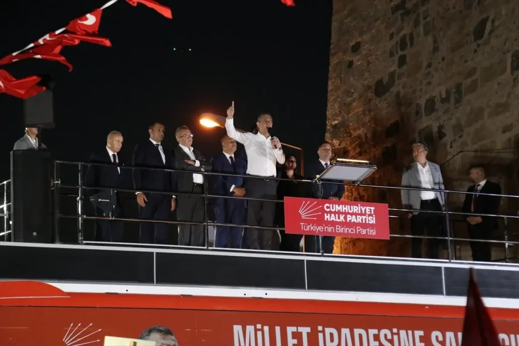 CHP Genel Baskani Ozgur Ozelden Issizlik ve Ekonomik Sorunlar Uzerine