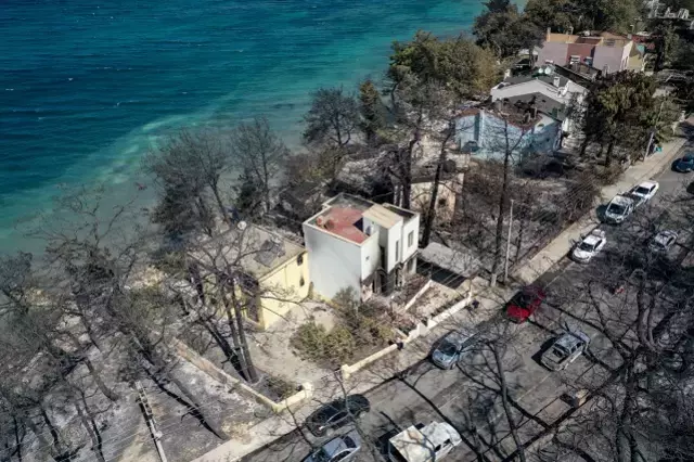 Çanakkale Merkez'de dün başlayan orman yangını büyük ölçüde kontrol altına alındı