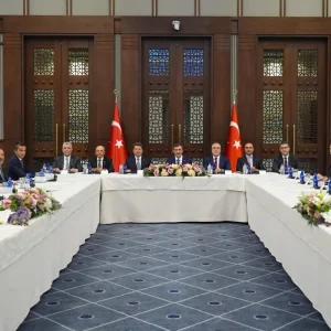 Cevdet Yilmaz TISK Yonetimi ile OVP Hazirliklarini Gorustu