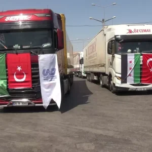 Cilvegozu Gumruk Kapisindan 14 Yil Aradan Sonra Suriyeye Ihracat Basladi