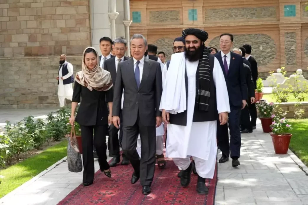 Cin Disisleri Bakani Wang Yi Afganistan ile Isbirligini Guclendirdi