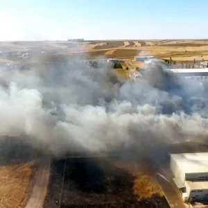 Corluda Aniz Yangini Seramik ve Tekstil Fabrikasina Sicradi