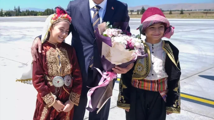 Cumhurbaskani Yardimcisi Yilmaz AK Parti Konya Il Baskanliginda konustu Aciklamasi