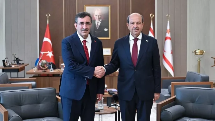 Cumhurbaskani Yardimcisi Yilmaz KKTC Cumhurbaskani Tatar ile Gorustu