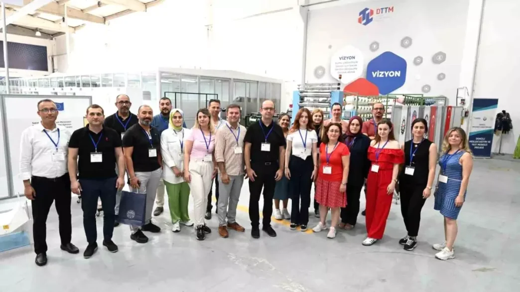 Denizli Teknik Tekstil Merkezinde 5 Sehirden Akademisyenlerle Calistay