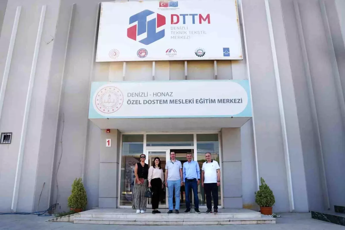 Denizli Teknik Tekstil Merkezine Yogun Ilgi