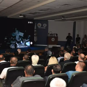 Deprem Belgeseli Gosteriminde Acilar Anildi