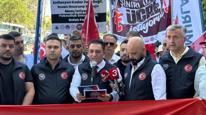 Devlet Memurlari Konfederasyonu Toplu Sozlesme Teklifini Protesto Etti