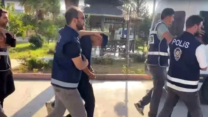 Didimde MIT Gorevlisi Kiligina Giren Dolandiricilar Yakalandi