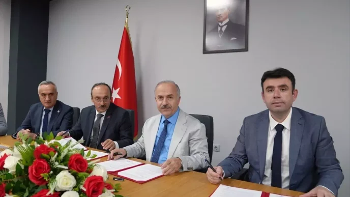 Duzkoy Meslek Yuksekokulu Icin Arazi Tahsis Protokolu Imzalandi
