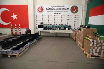 Edirnede Kacakcilik Operasyonlari Milyonlarca Lira Degerinde Esya Ele Gecirildi