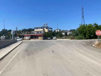 El Frenini Cekmeyi Unutan Surucu Otomobilinin Pesinden Kostu
